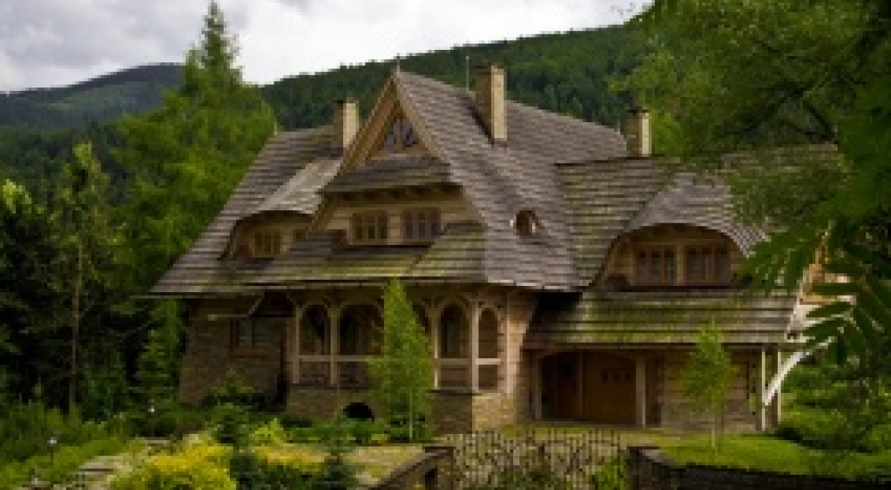 Polish wooden architecture tour -  visit to the past....