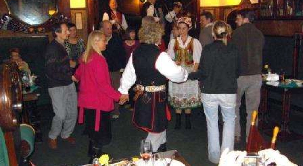 Folk show and Polish style dinner