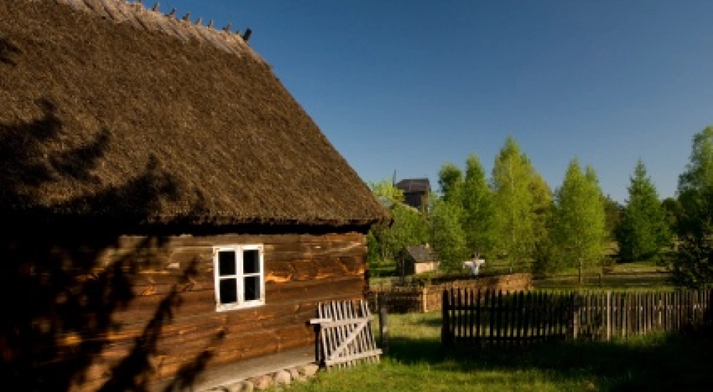 Polish wooden architecture tour -  visit to the past....