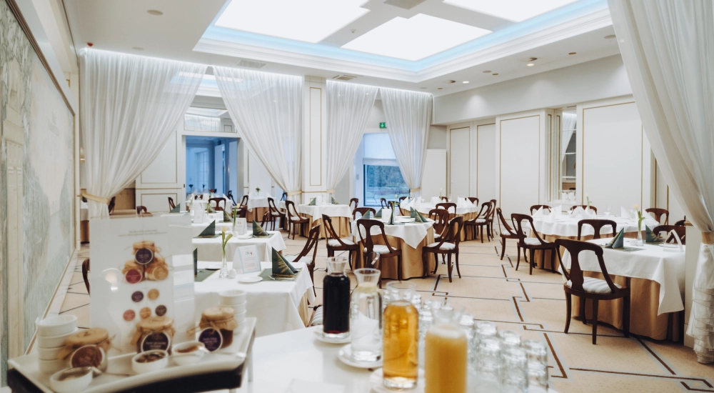 Stay and relax at Romantic Palace in Central Poland