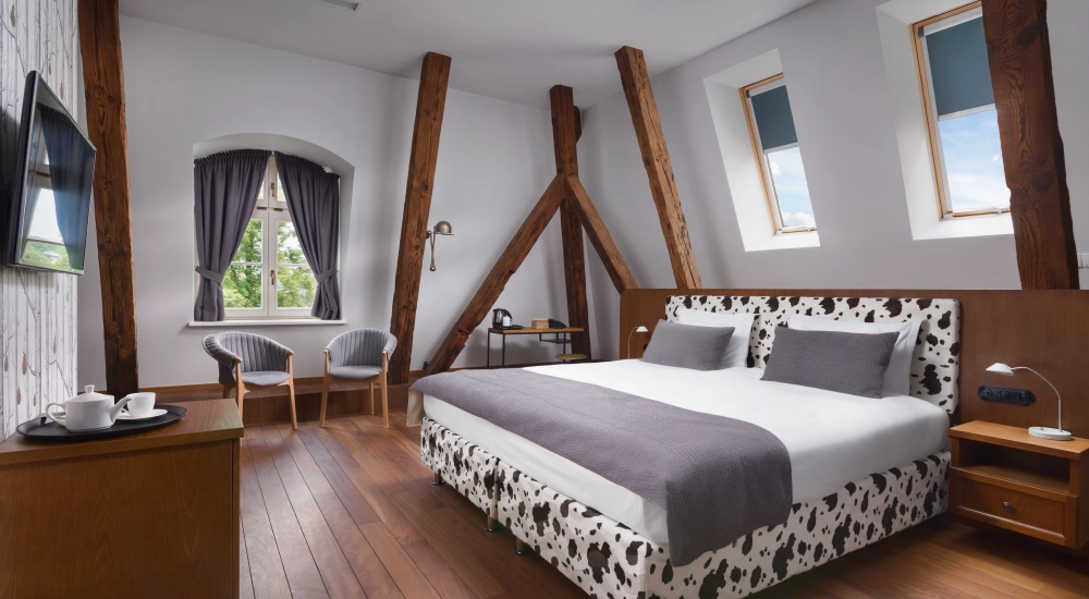 Stay and relax at Quadrille palace in Gdansk region