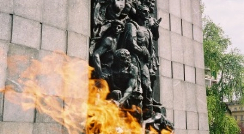 All about Holocaust tour