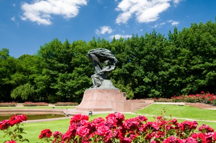 Chopin monument in Warsaw - tour to Poland